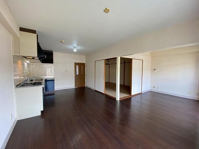 �y���ԁE���r���O�z�@