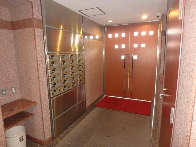 �y�G���g�����X�z�@