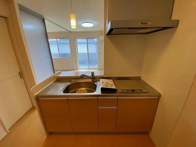 �y�L�b�`���z�@