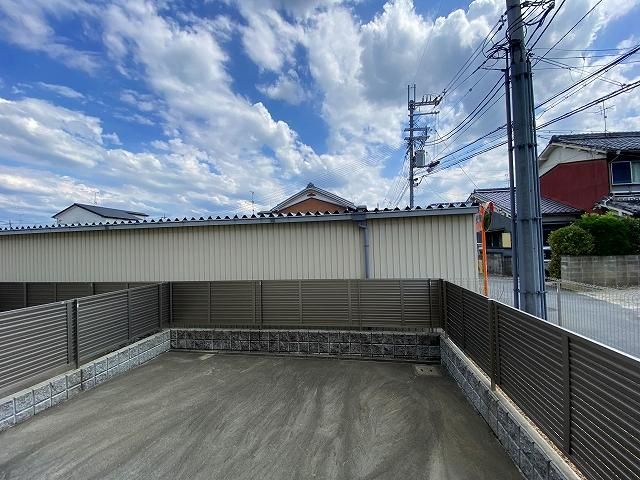 �y���]�z�@