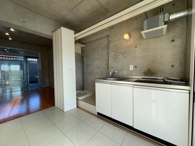 �y�L�b�`���z�@