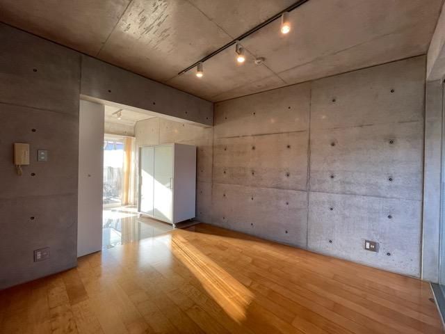 �y�Q���z�@