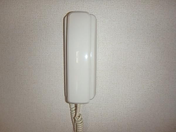 �y�Z�L�����e�B�z�@