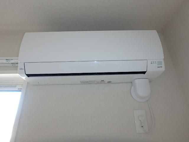 �y���̑��ݔ��z�@