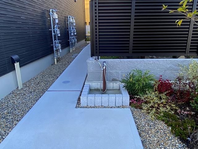 �y�z�u�}�z�@