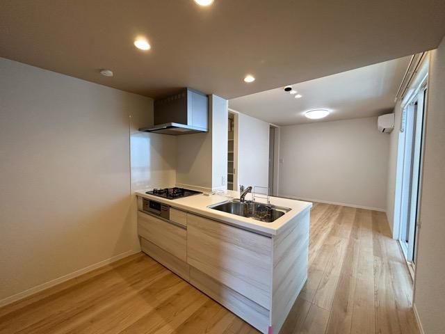 �y�L�b�`���z�@