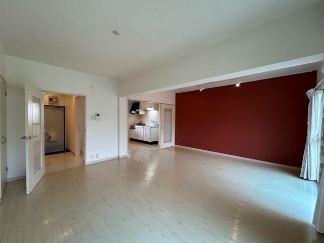 �y���ԁE���r���O�z�@�����z�I�ȂP�k�c�j�̊Ԏ�聚