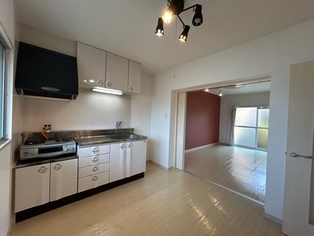 �y�L�b�`���z�@