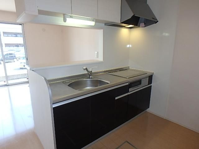 �y�L�b�`���z�@