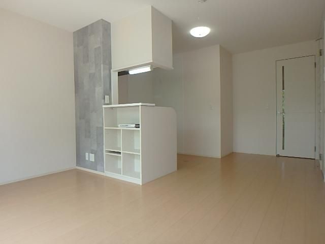 �y���ԁE���r���O�z�@���J�E���^�[�L�b�`�������́�