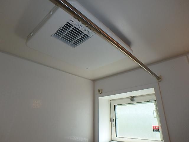 �y���̑��ݔ��z�@