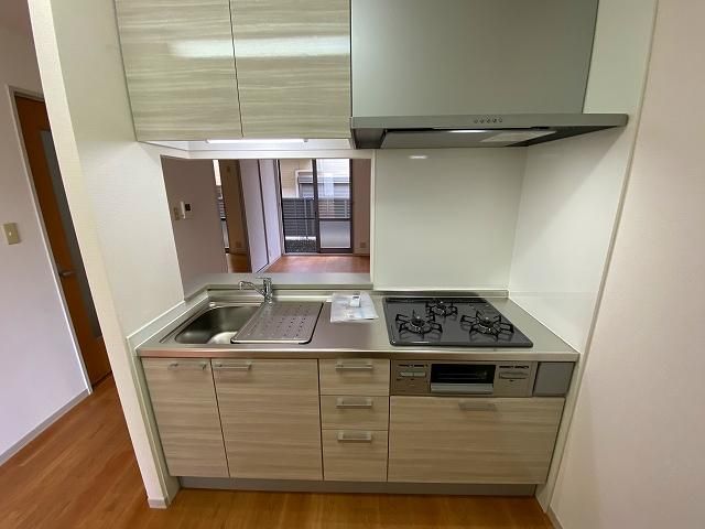 �y�L�b�`���z�@