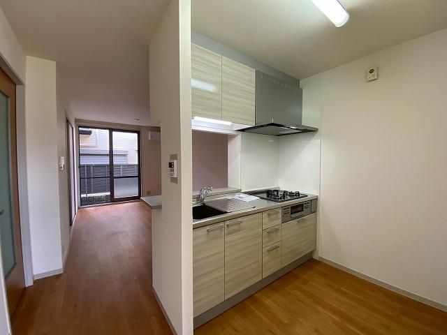 �y�L�b�`���z�@