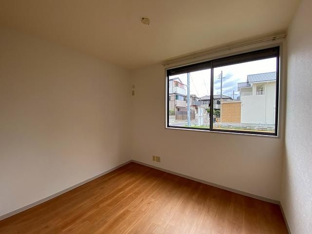 �y�����E���r���O�z�@