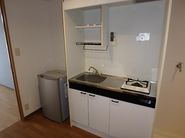 �y�L�b�`���z�@