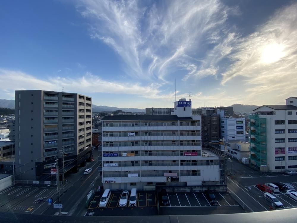 �y���]�z�@