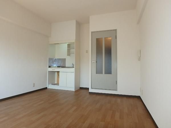 �y���ԁE���r���O�z�@