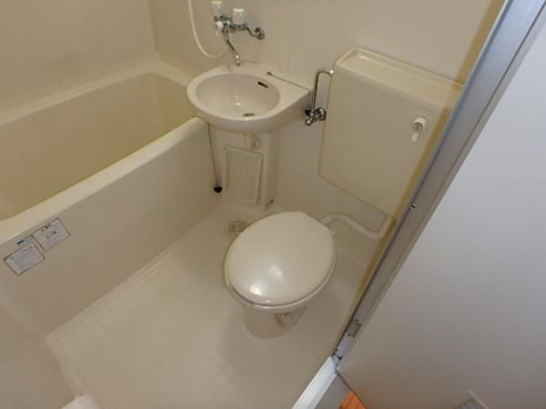 �y�g�C���z�@