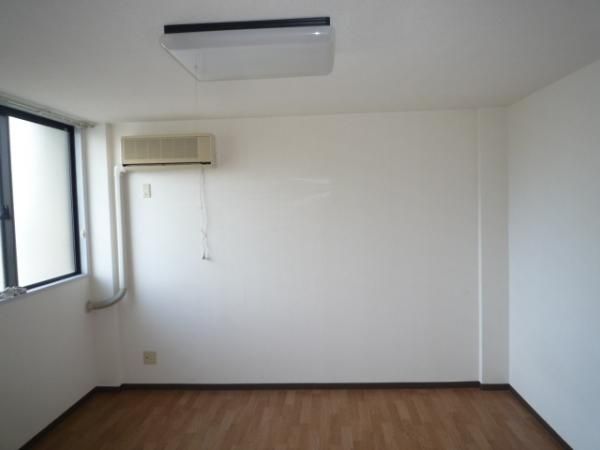 �y���ԁE���r���O�z�@