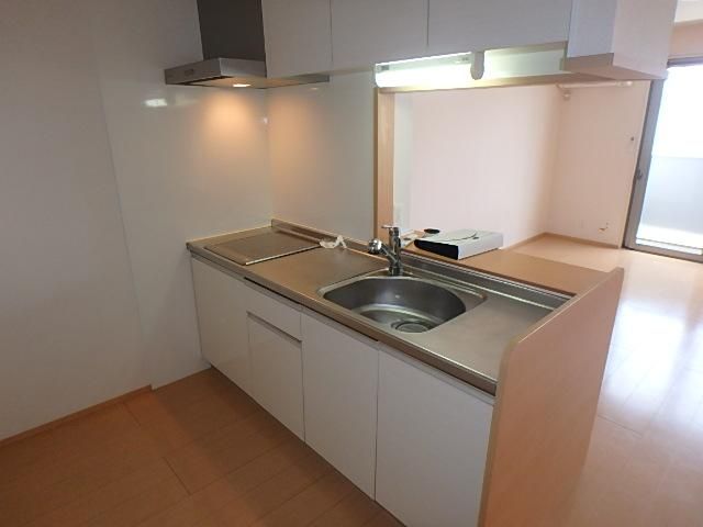 �y�L�b�`���z�@