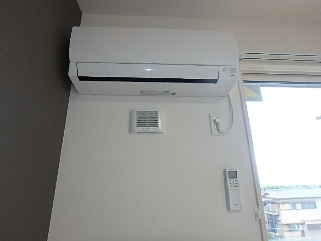 �y���̑��ݔ��z�@