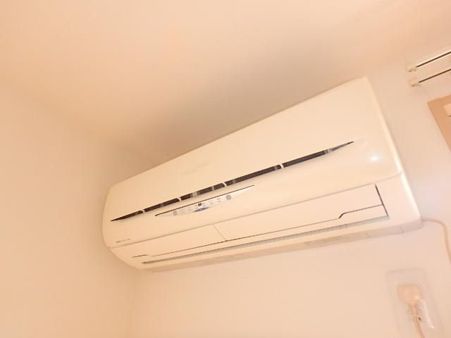 �y���̑��ݔ��z�@