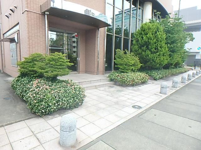 �y�G���g�����X�z�@