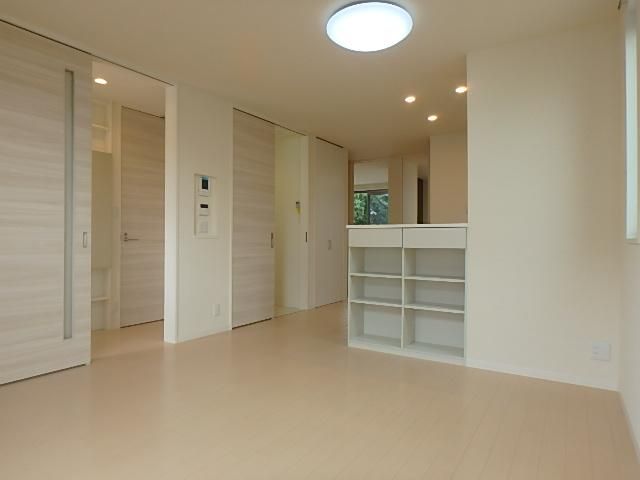 �y���ԁE���r���O�z�@