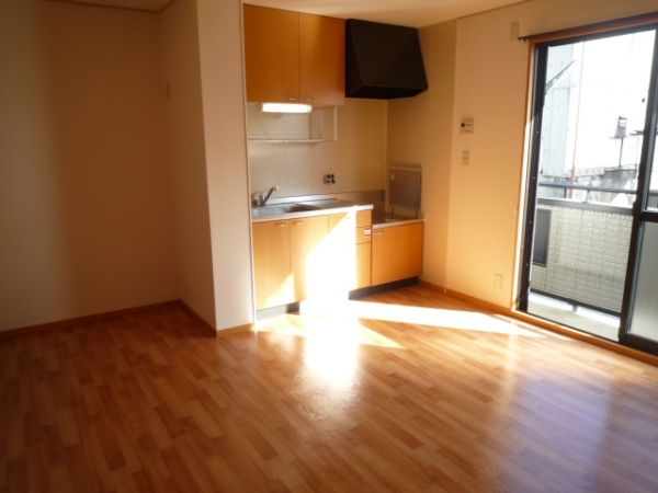 �y���ԁE���r���O�z�@