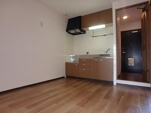 �y�L�b�`���z�@