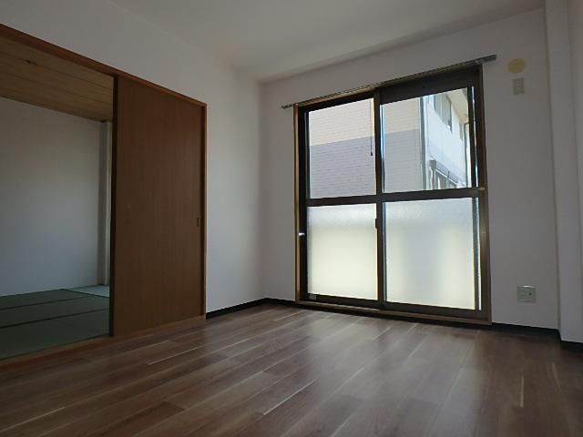 �y�q�������z�@