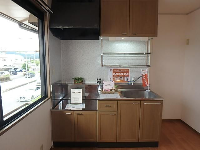 �y�L�b�`���z�@