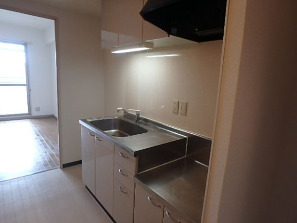 �y�L�b�`���z�@