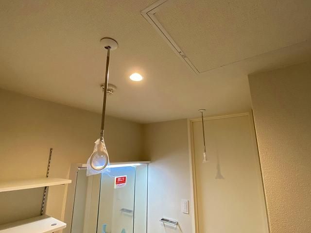 y̑ݔz@