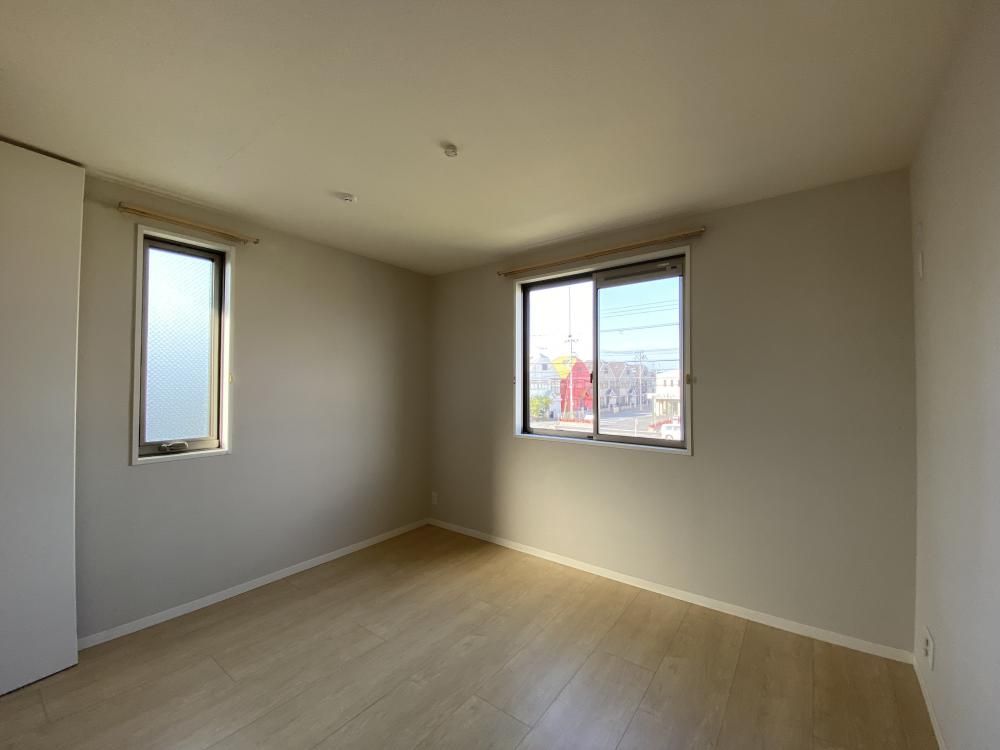 �y�����E���r���O�z�@