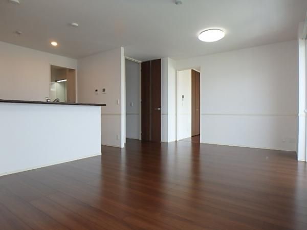 �y���ԁE���r���O�z�@