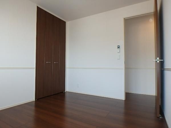 �y�����E���r���O�z�@