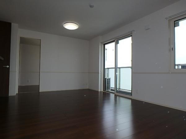 �y�����E���r���O�z�@