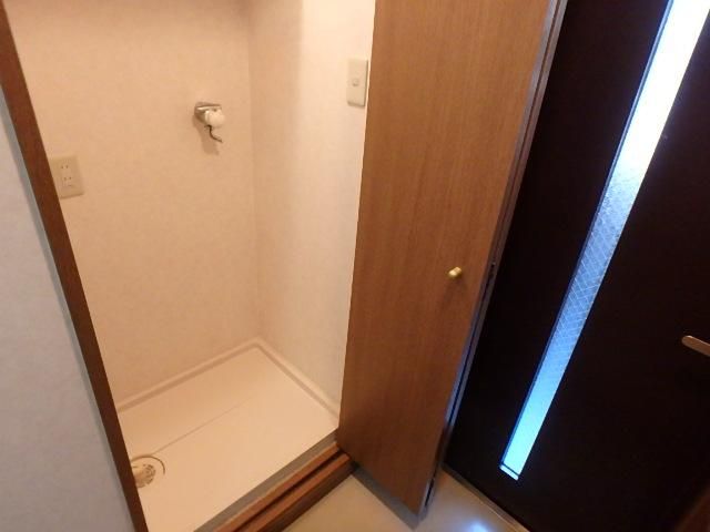 y̑ݔz@