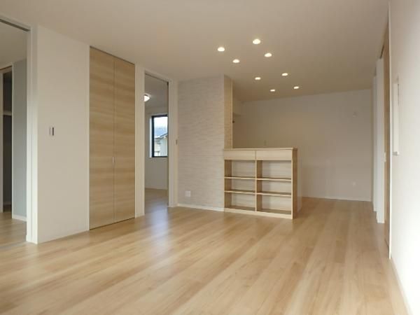 �y���ԁE���r���O�z�@