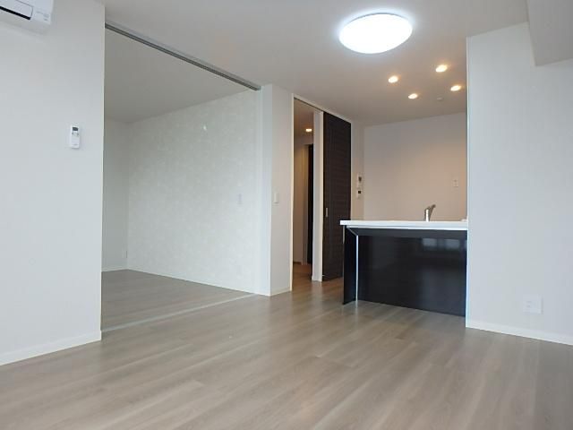 �y���ԁE���r���O�z�@