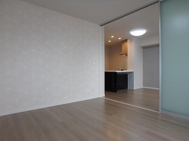 �y�����E���r���O�z�@