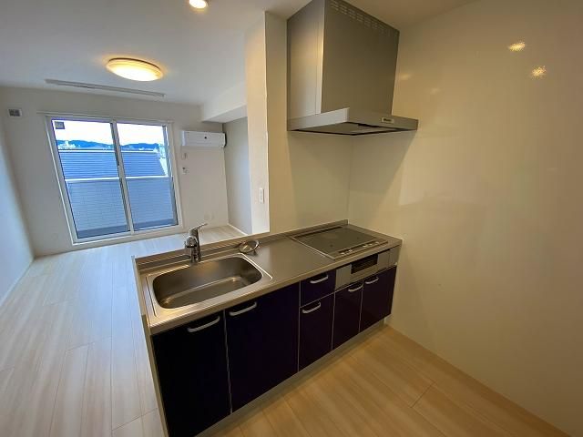 �y�L�b�`���z�@