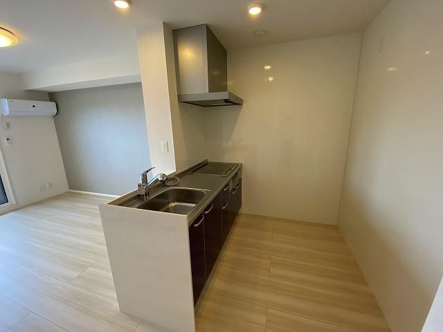 �y�L�b�`���z�@