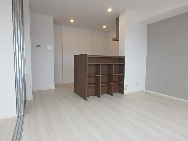 �y�����E���r���O�z�@