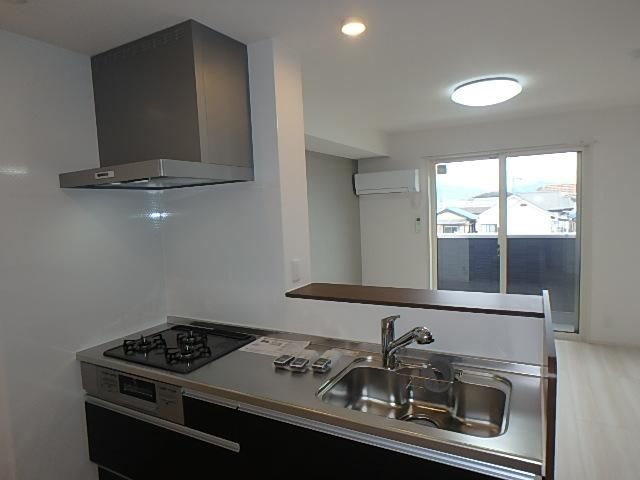 �y�L�b�`���z�@