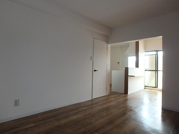 �y���ԁE���r���O�z�@