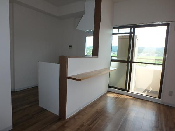 �y�����E���r���O�z�@