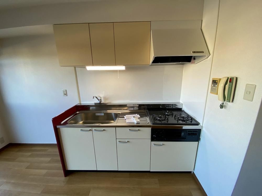 �y�L�b�`���z�@