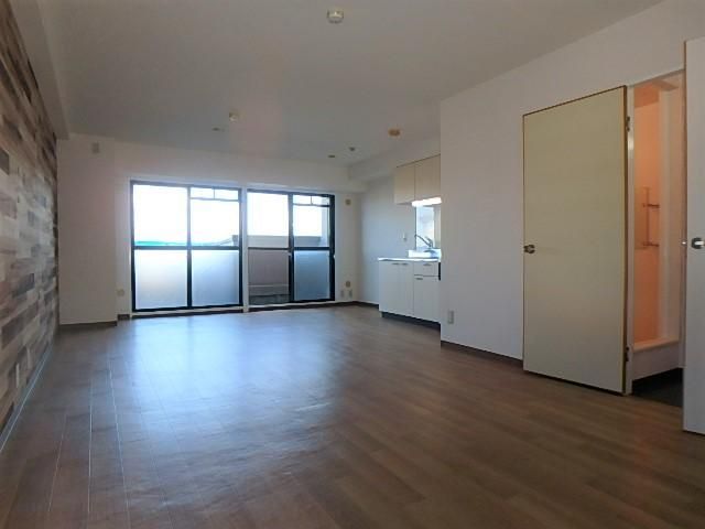 �y���ԁE���r���O�z�@